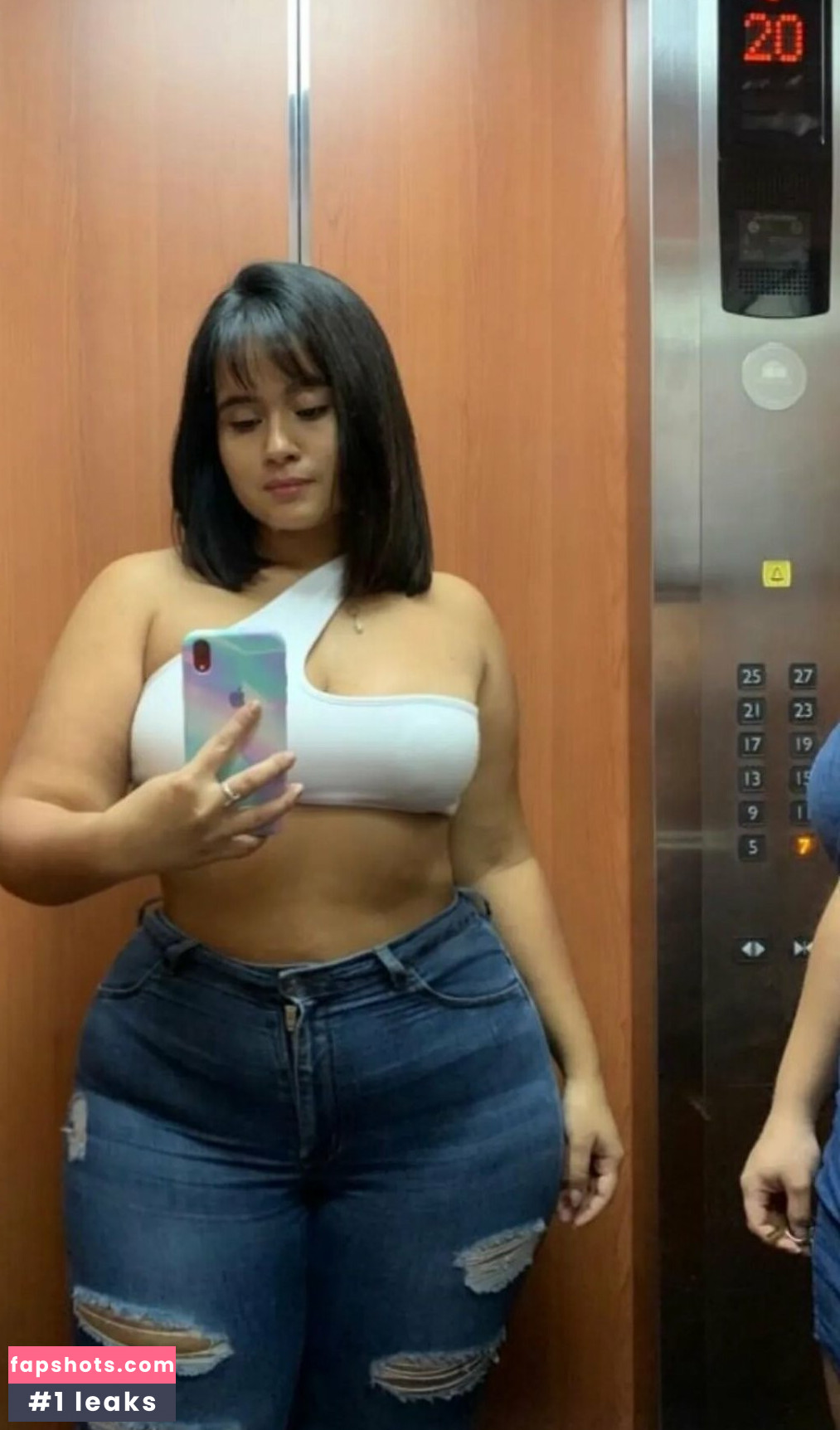 Michel Usuga gallery photo #17