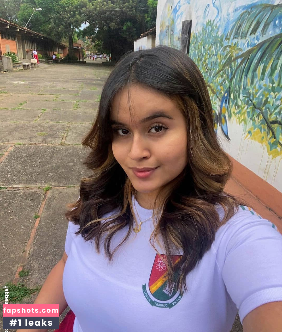 Michel Usuga gallery photo #40