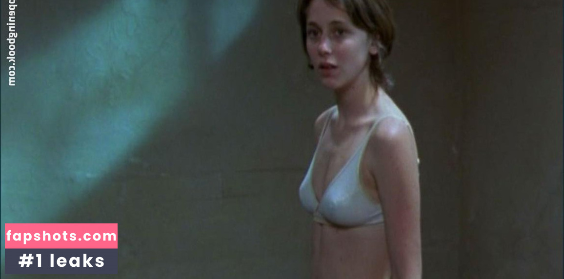 Michela Noonan gallery photo #2