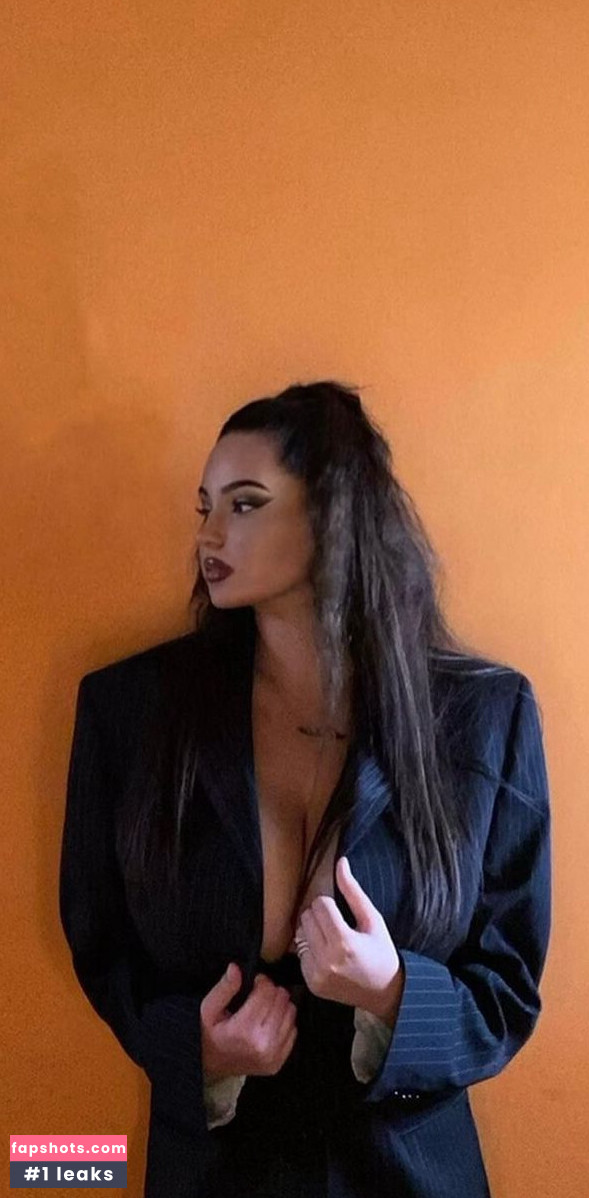 Michela Sabatino gallery photo #2