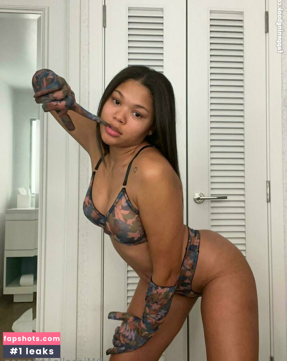 Michelle Anderson gallery photo #54