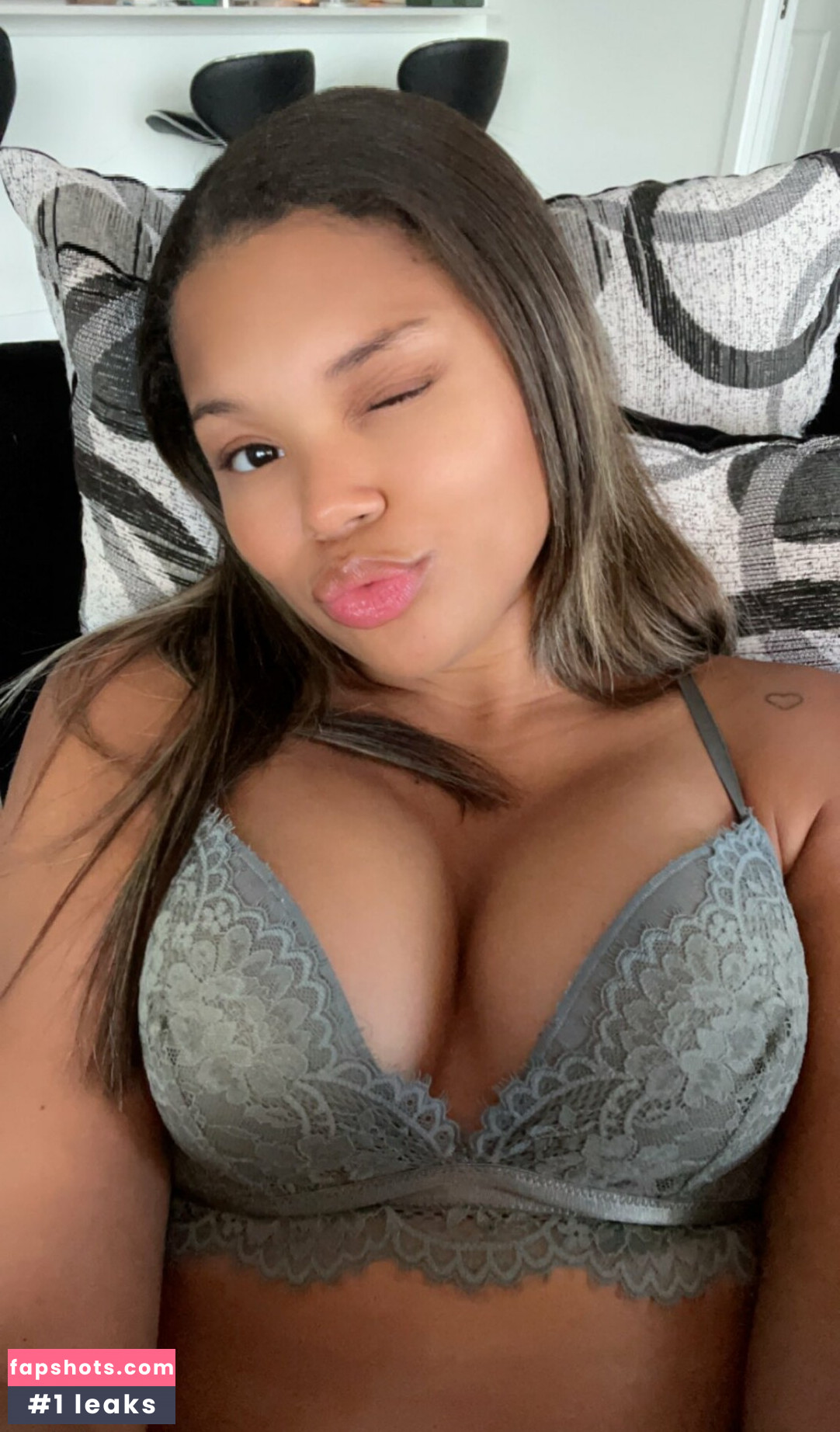 Michelle Anderson gallery photo #73