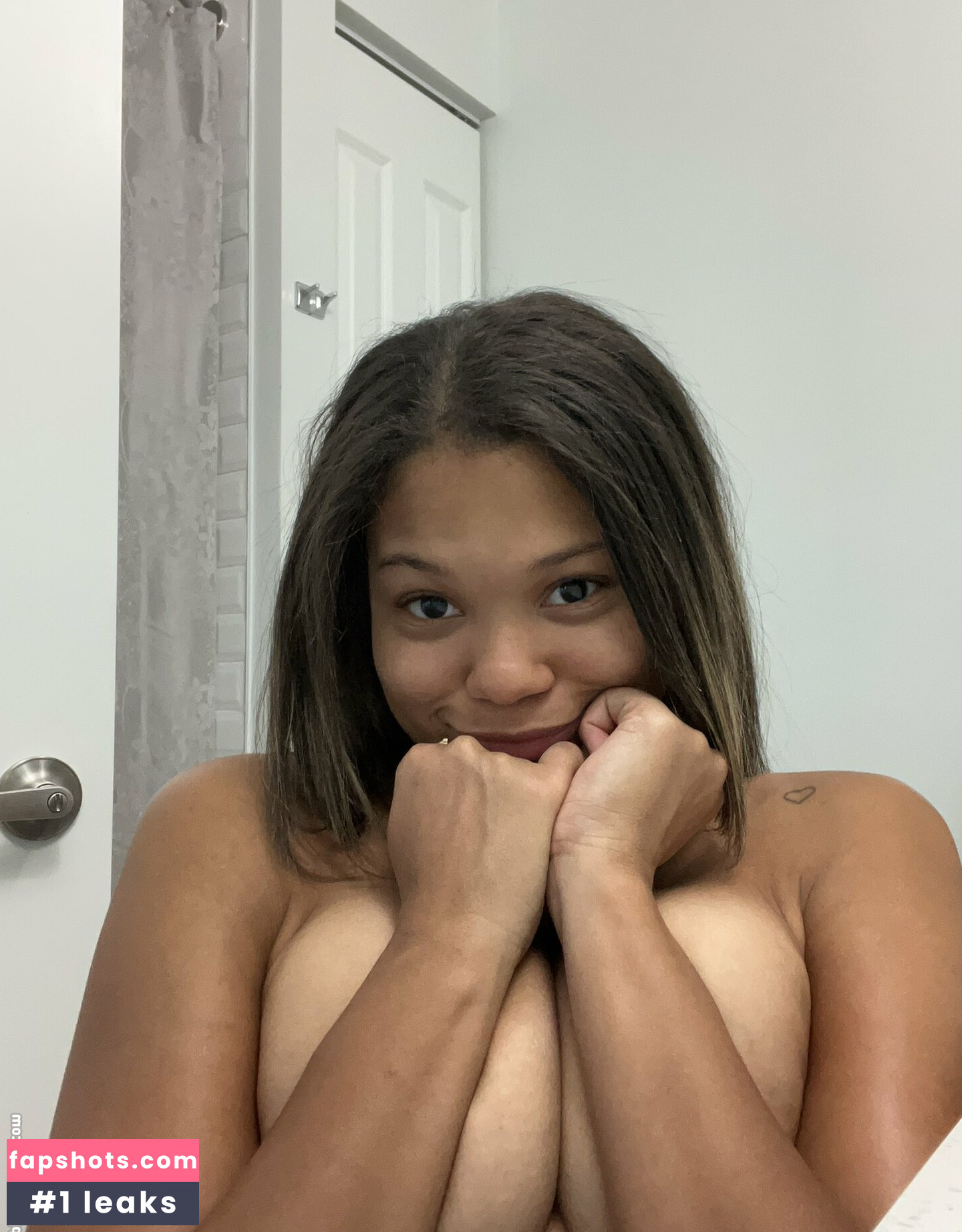 Michelle Anderson gallery photo #84