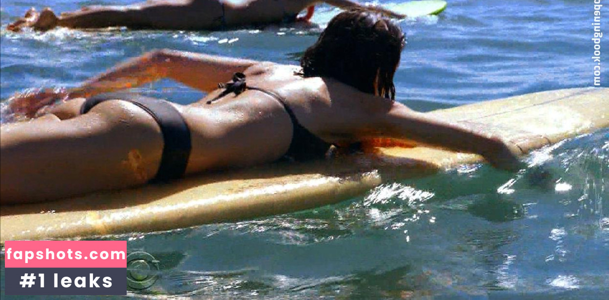 Michelle Borth gallery photo #91