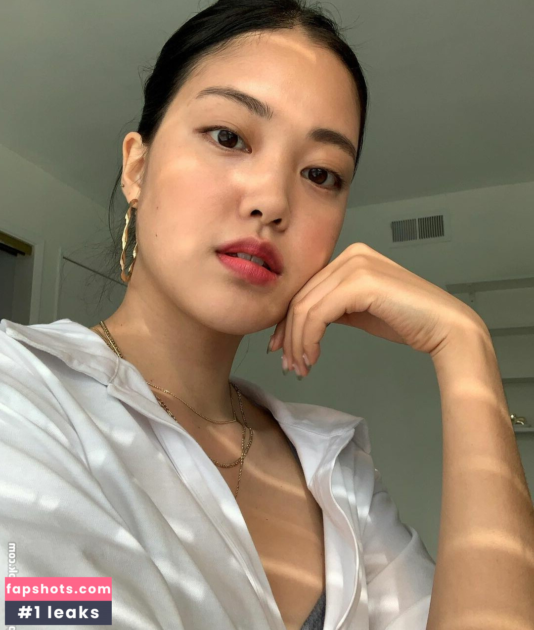 Michelle Choi gallery photo #6