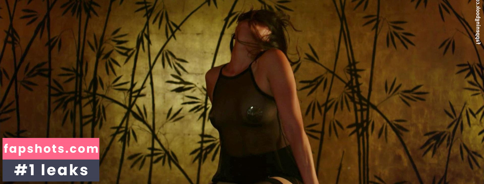 Michelle Dawley nude babe gallery