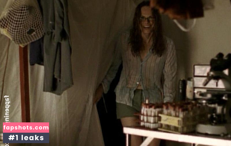 Michelle Duquet gallery photo #3