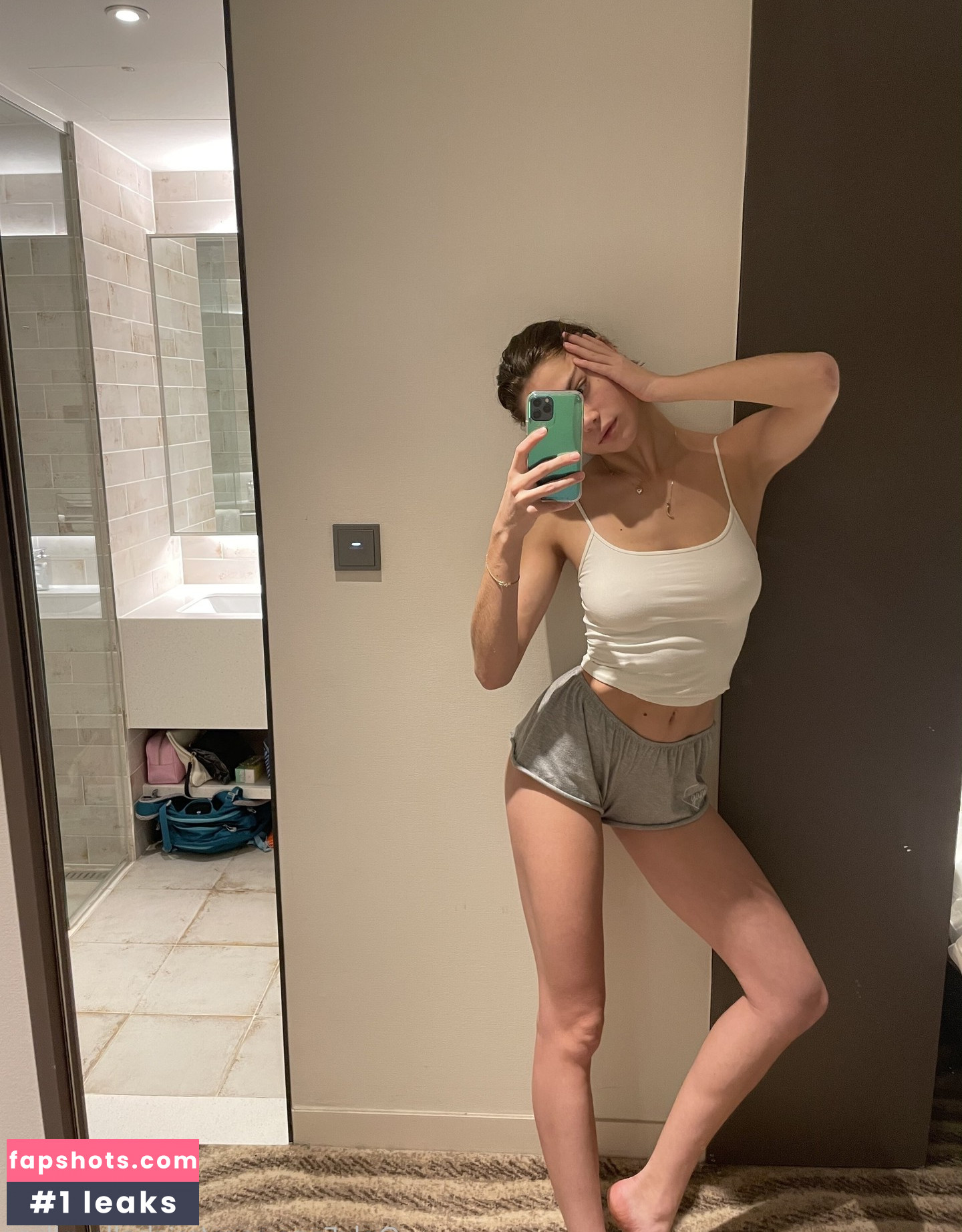 Michelle Ellyse Schlaman gallery photo #62