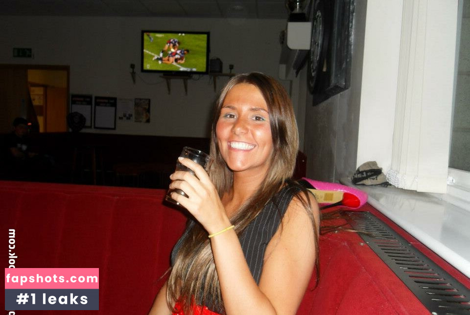 Michelle Fenwick nude babe gallery