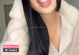 Michelle Giraldo gallery photo #7