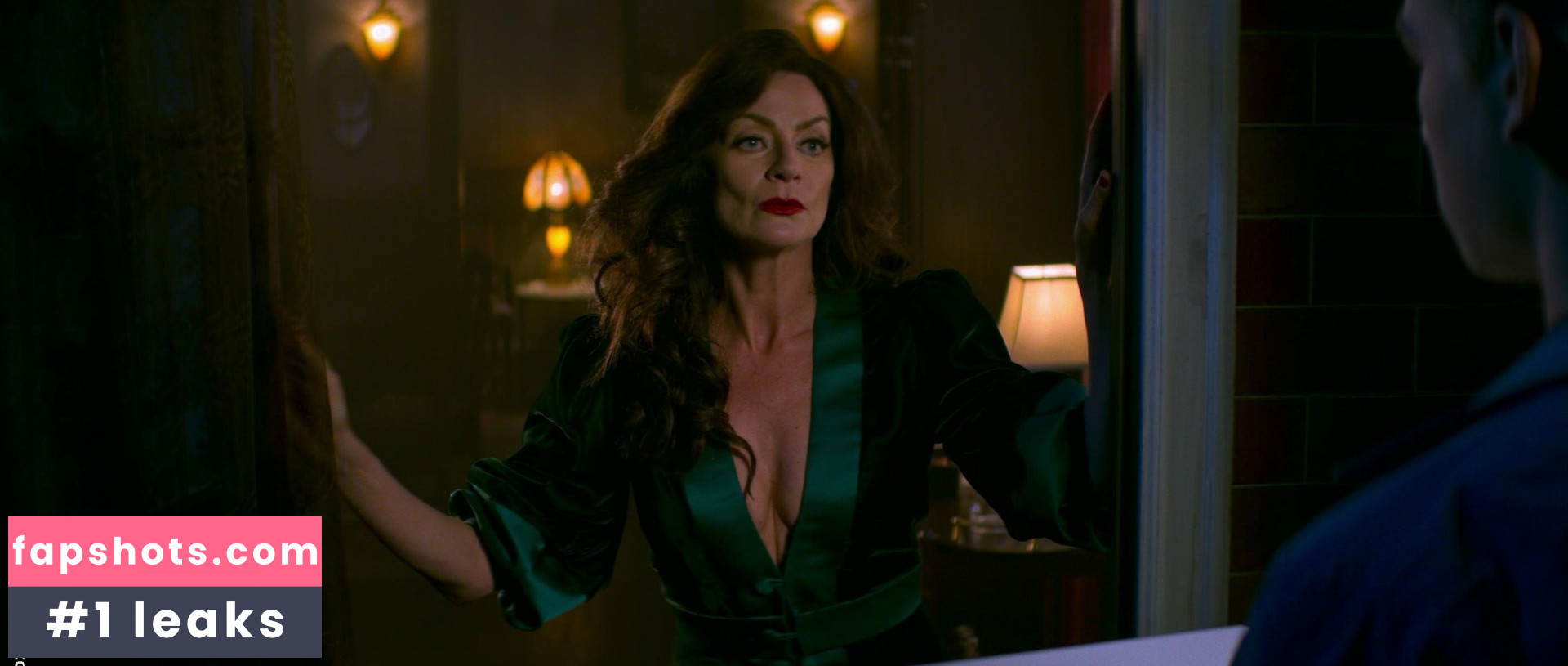 Michelle Gomez gallery photo #53
