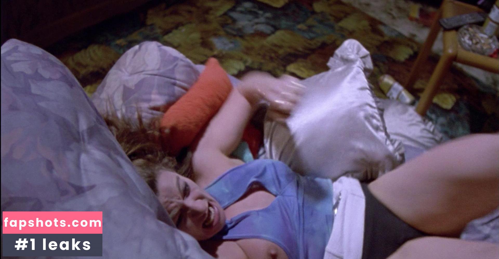 Michelle Gomez gallery photo #58