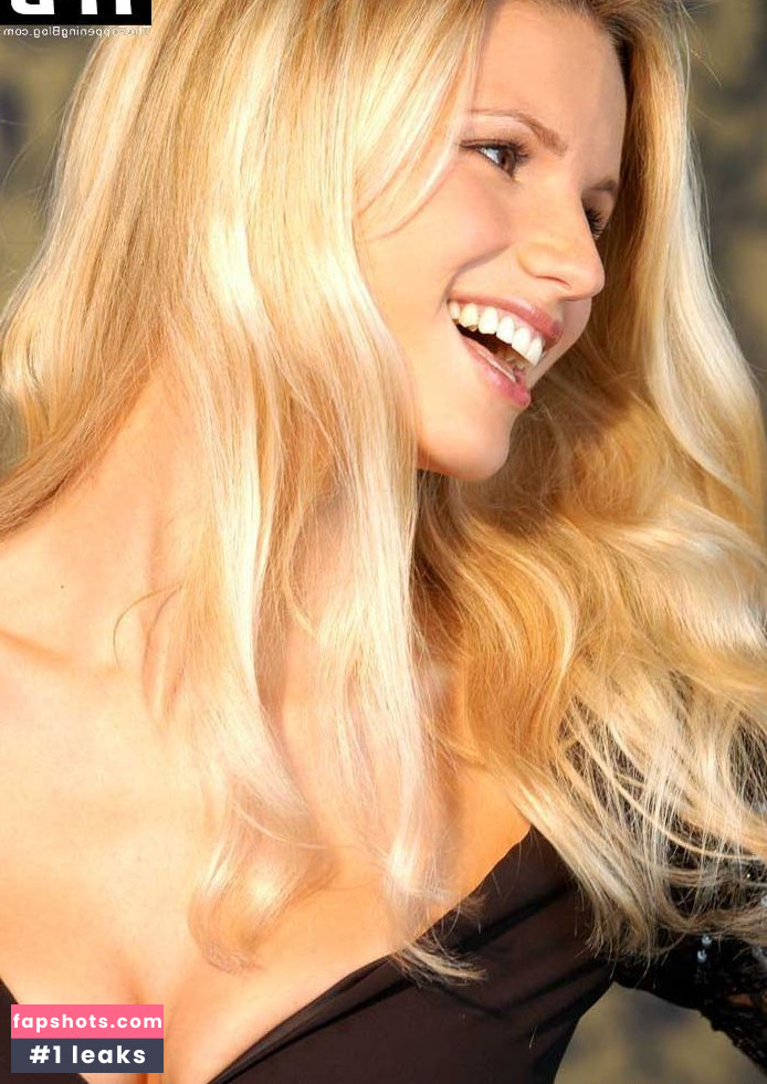 Michelle Hunziker gallery photo #219