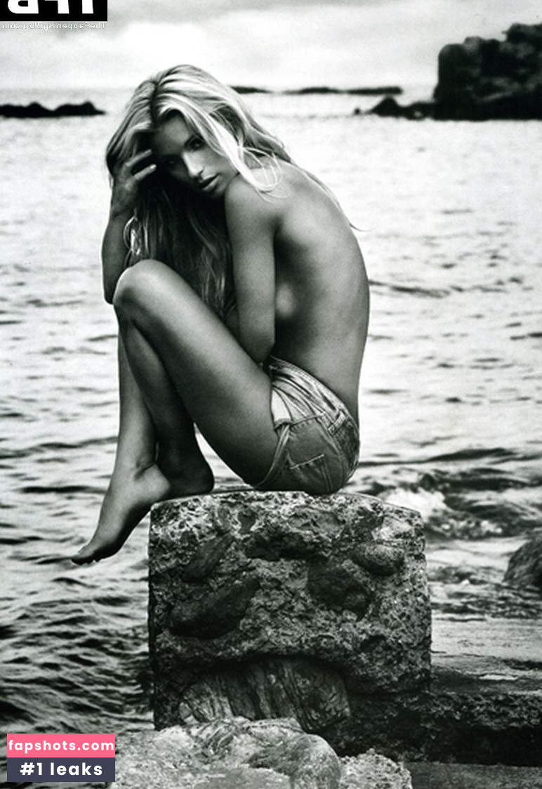 Michelle Hunziker gallery photo #297