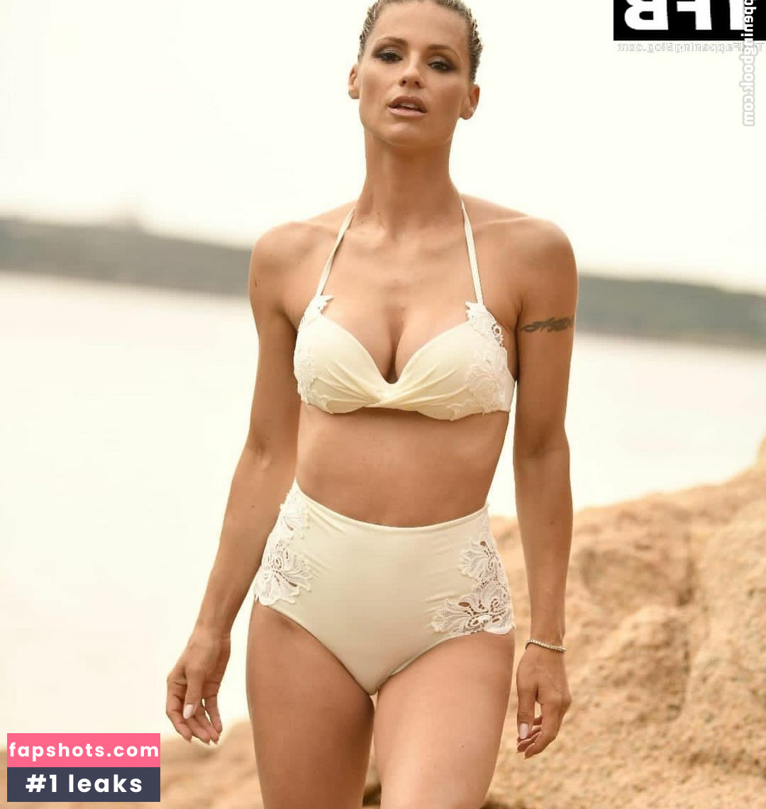 Michelle Hunziker gallery photo #355