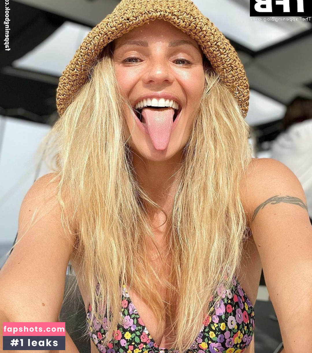 Michelle Hunziker gallery photo #360