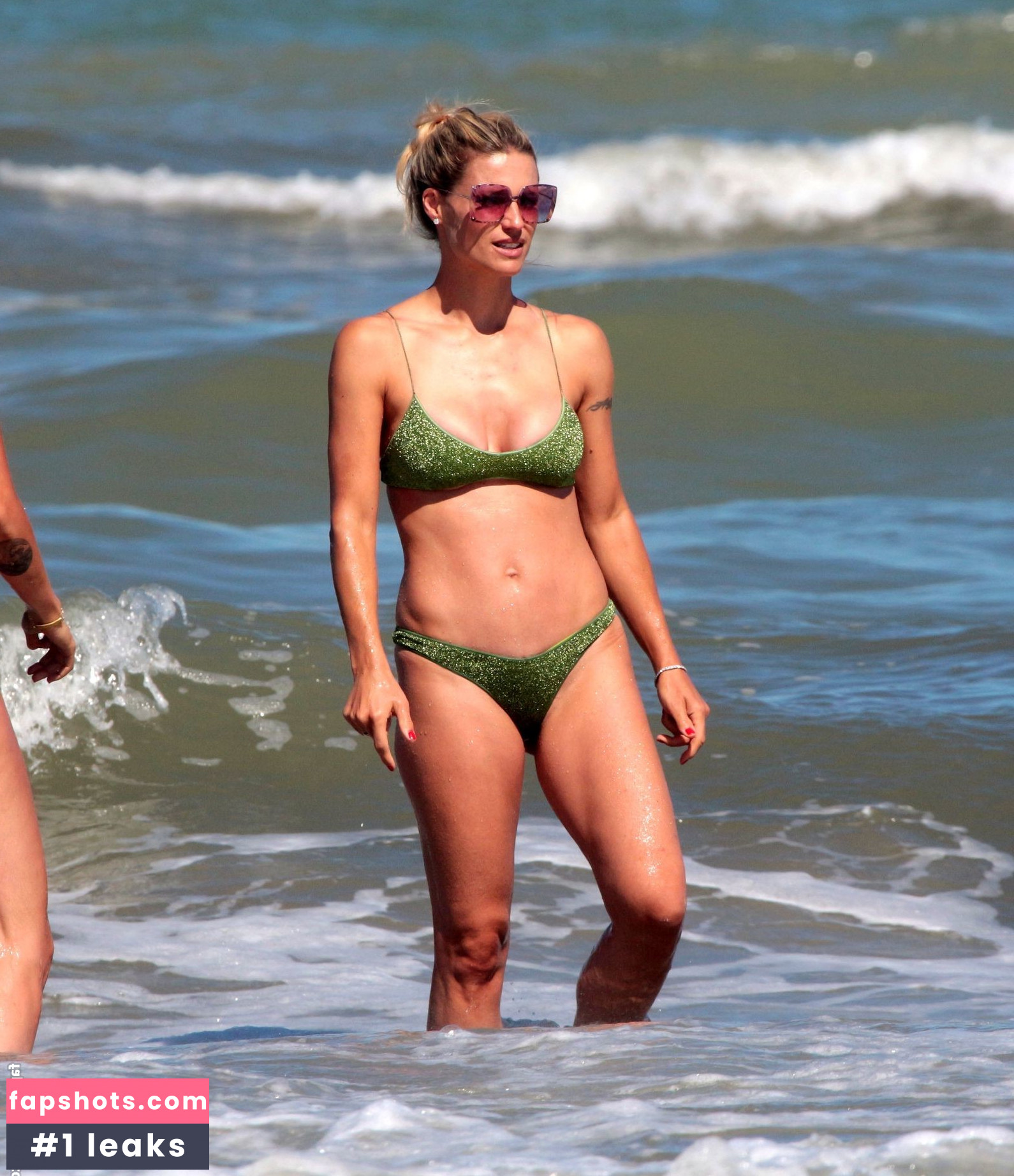 Michelle Hunziker gallery photo #431