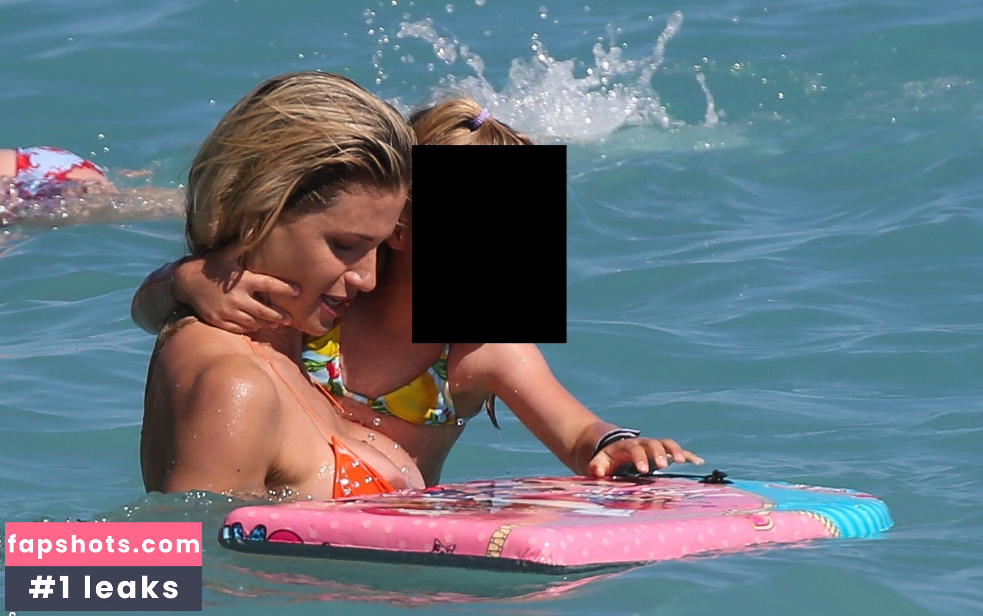 Michelle Hunziker gallery photo #459