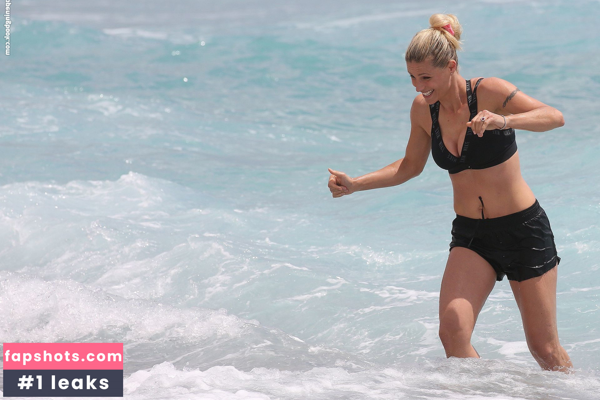 Michelle Hunziker gallery photo #494