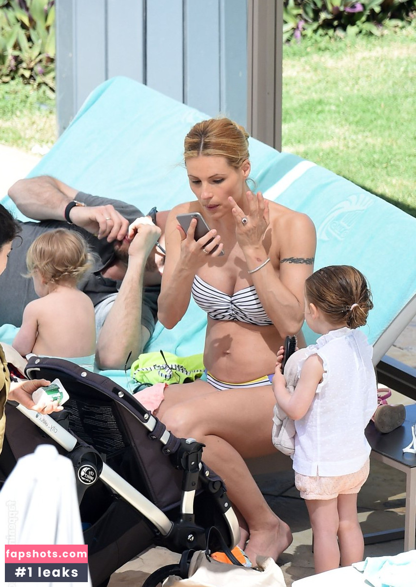 Michelle Hunziker gallery photo #639