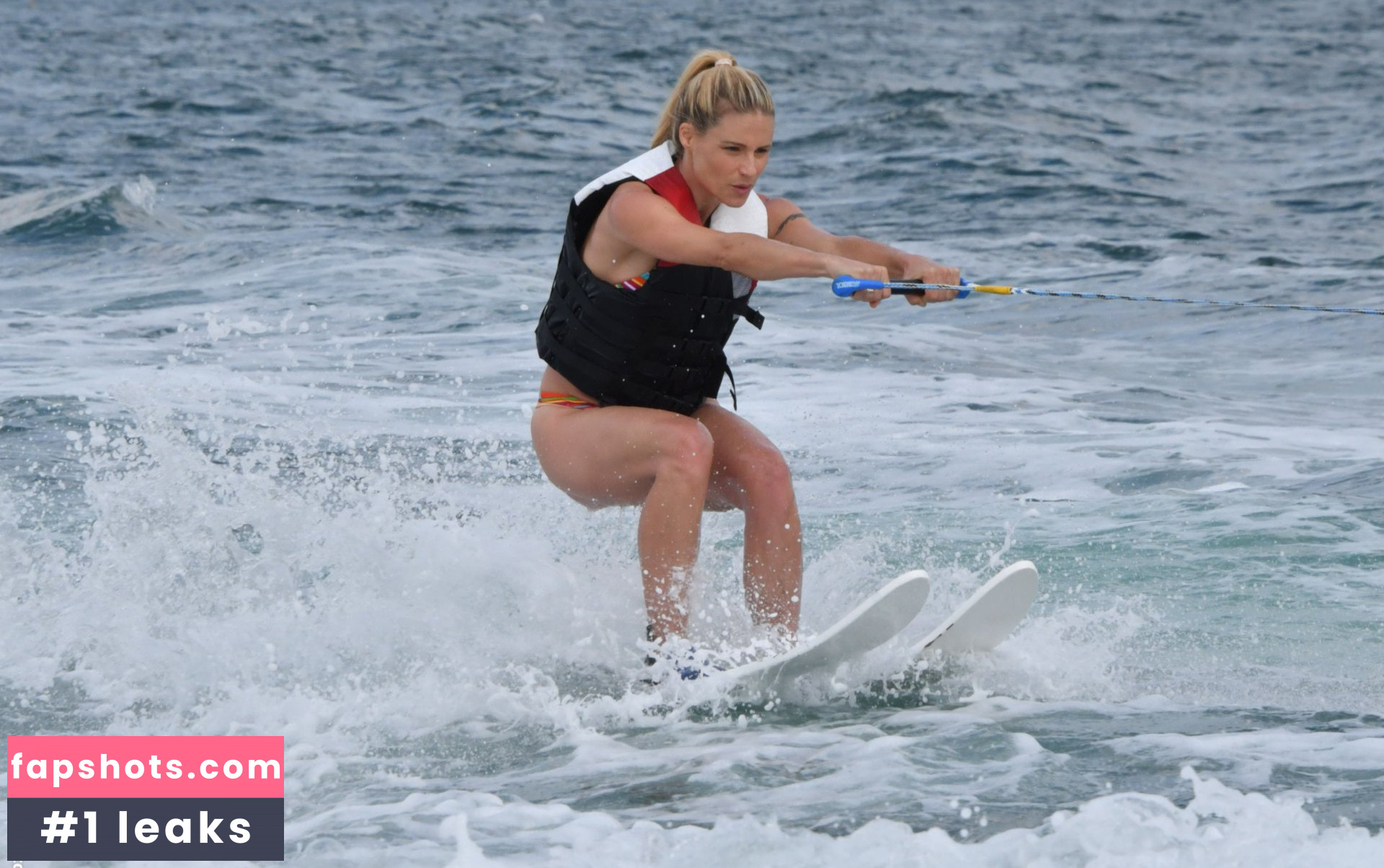 Michelle Hunziker gallery photo #701