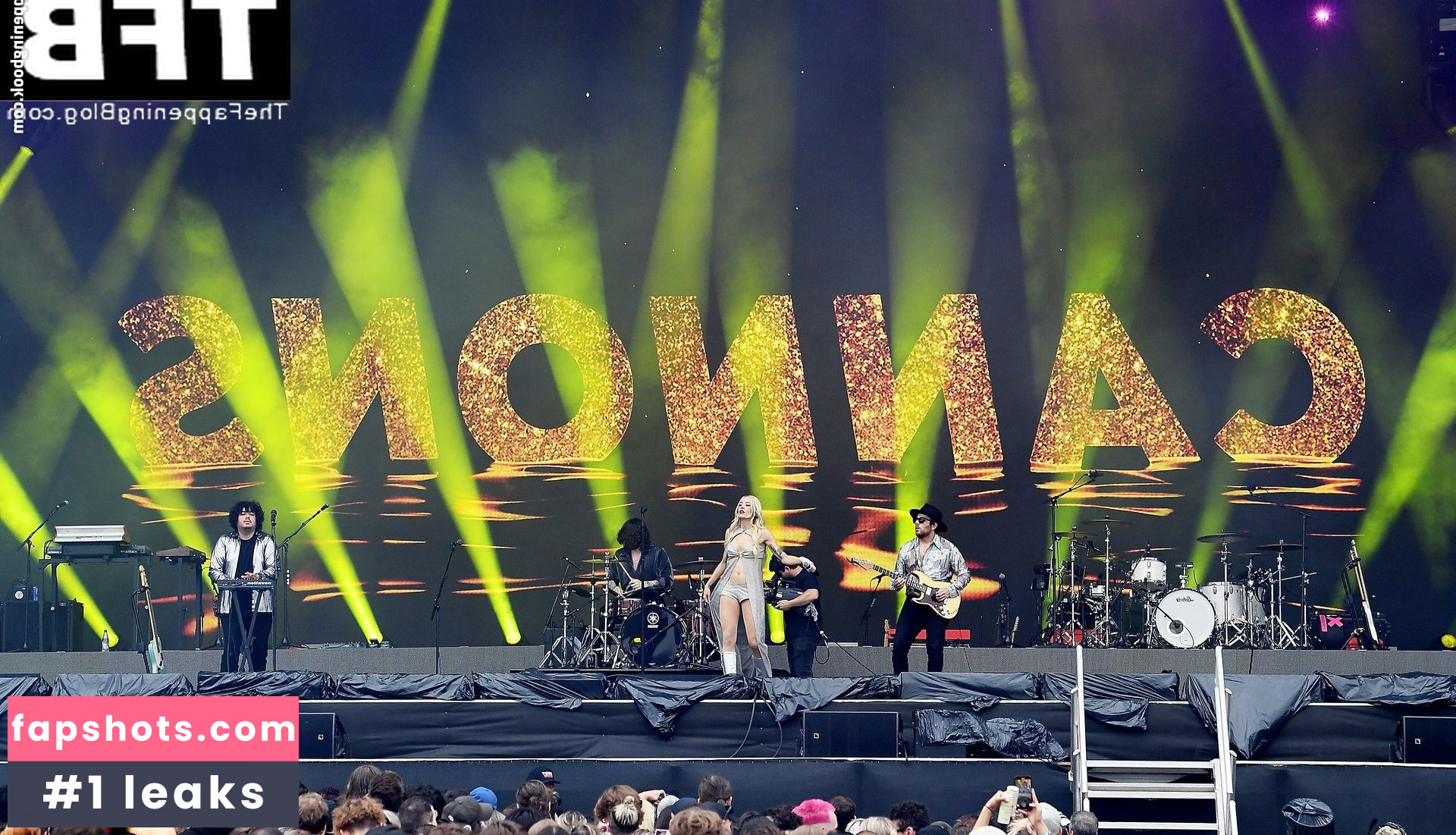 Michelle Joy gallery photo #21