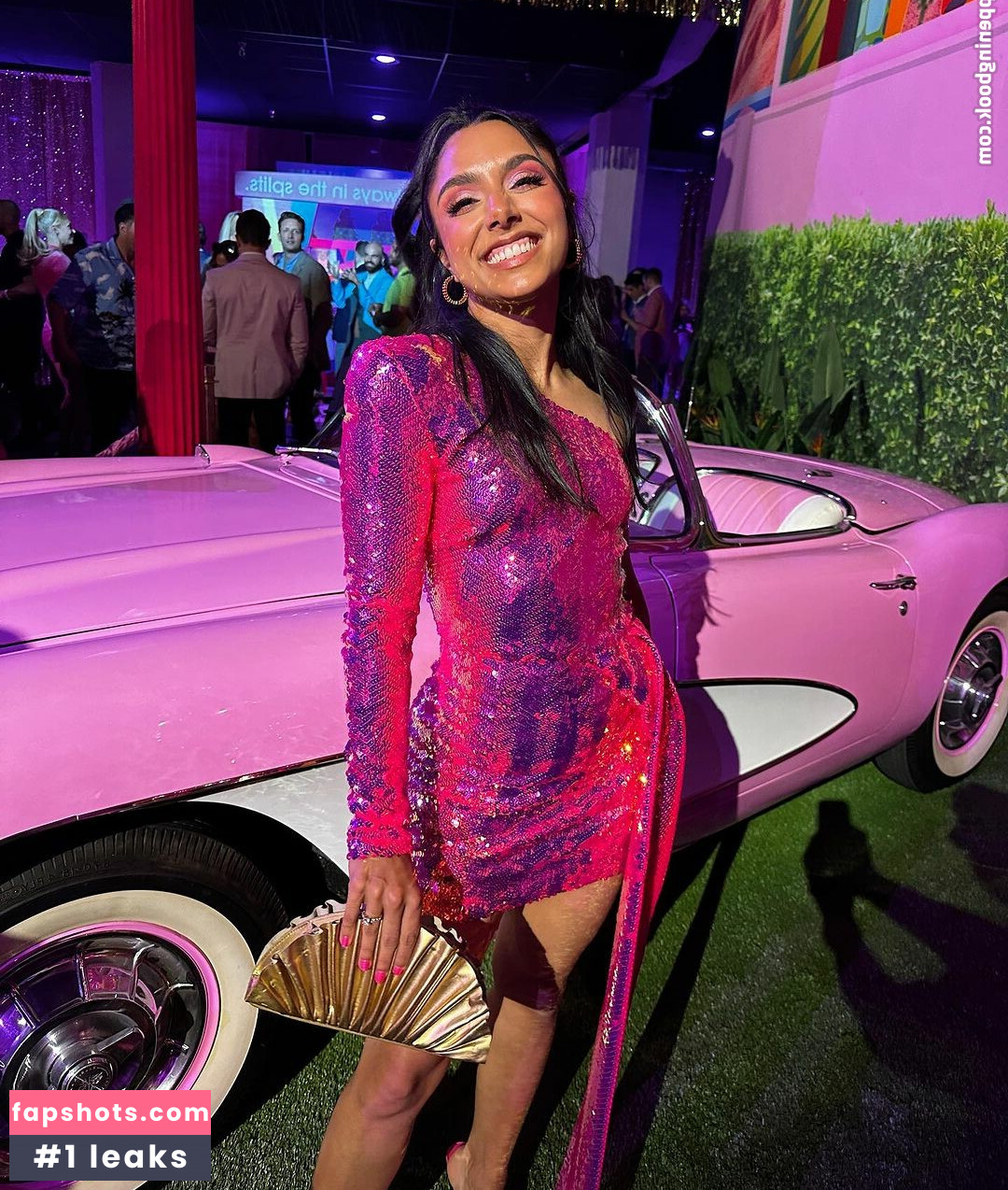 Michelle Khare gallery photo #12