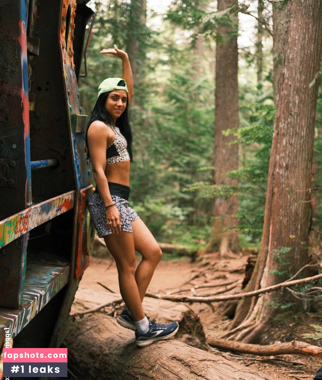 Michelle Khare gallery photo #13