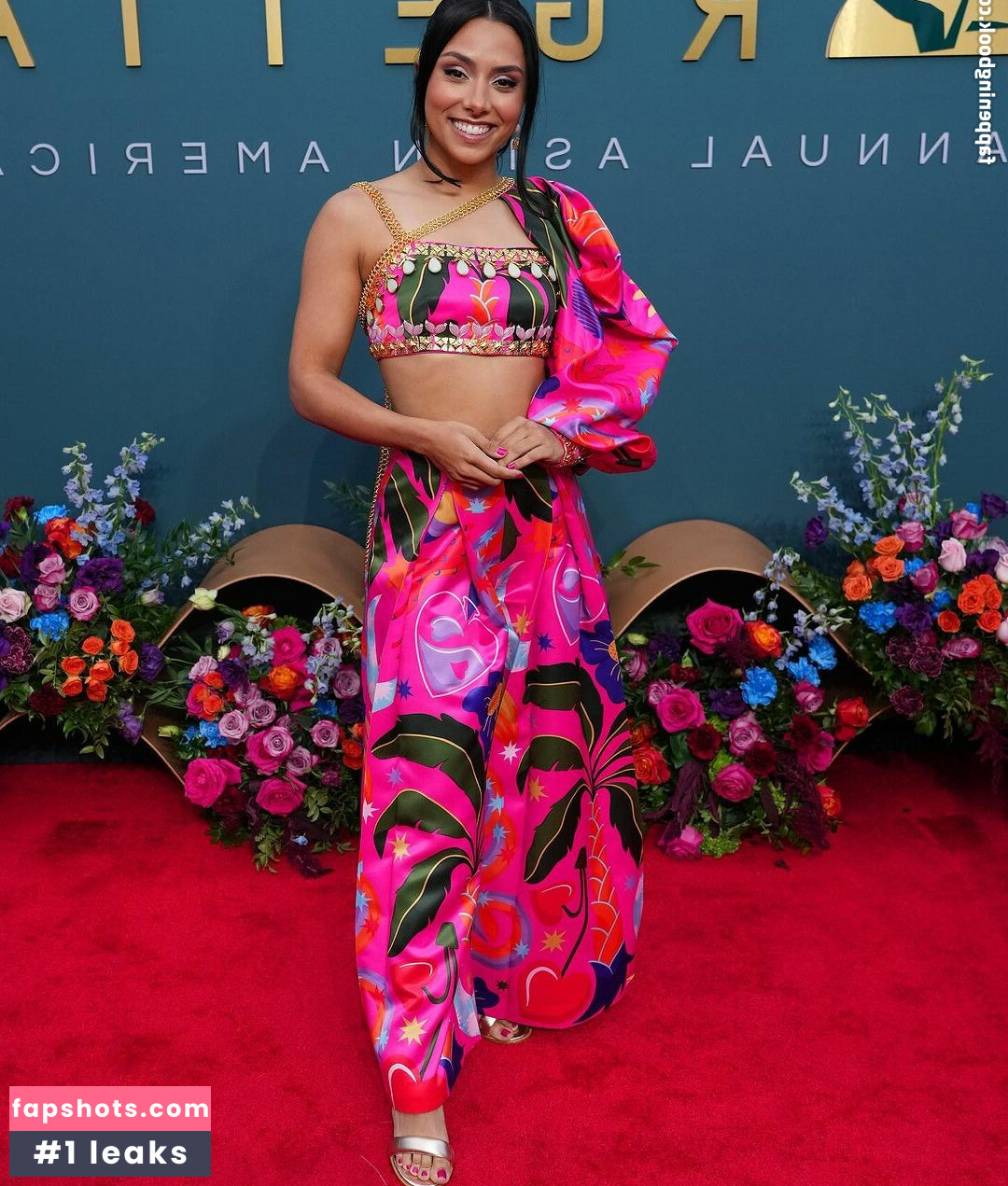 Michelle Khare gallery photo #5