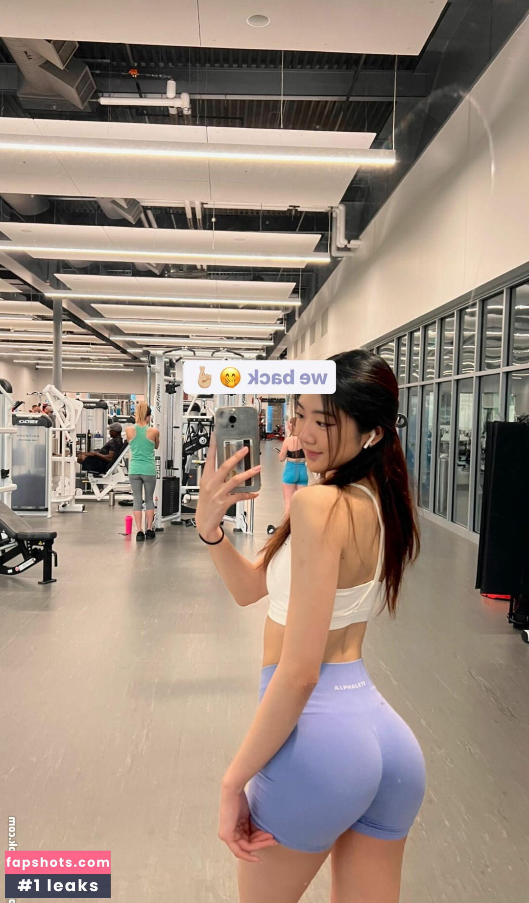 Michelle Kwon gallery photo #21