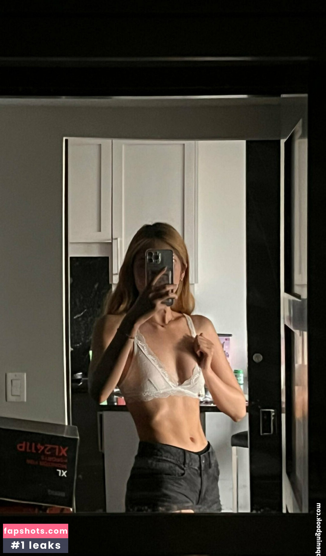 Michelle Kwon gallery photo #5