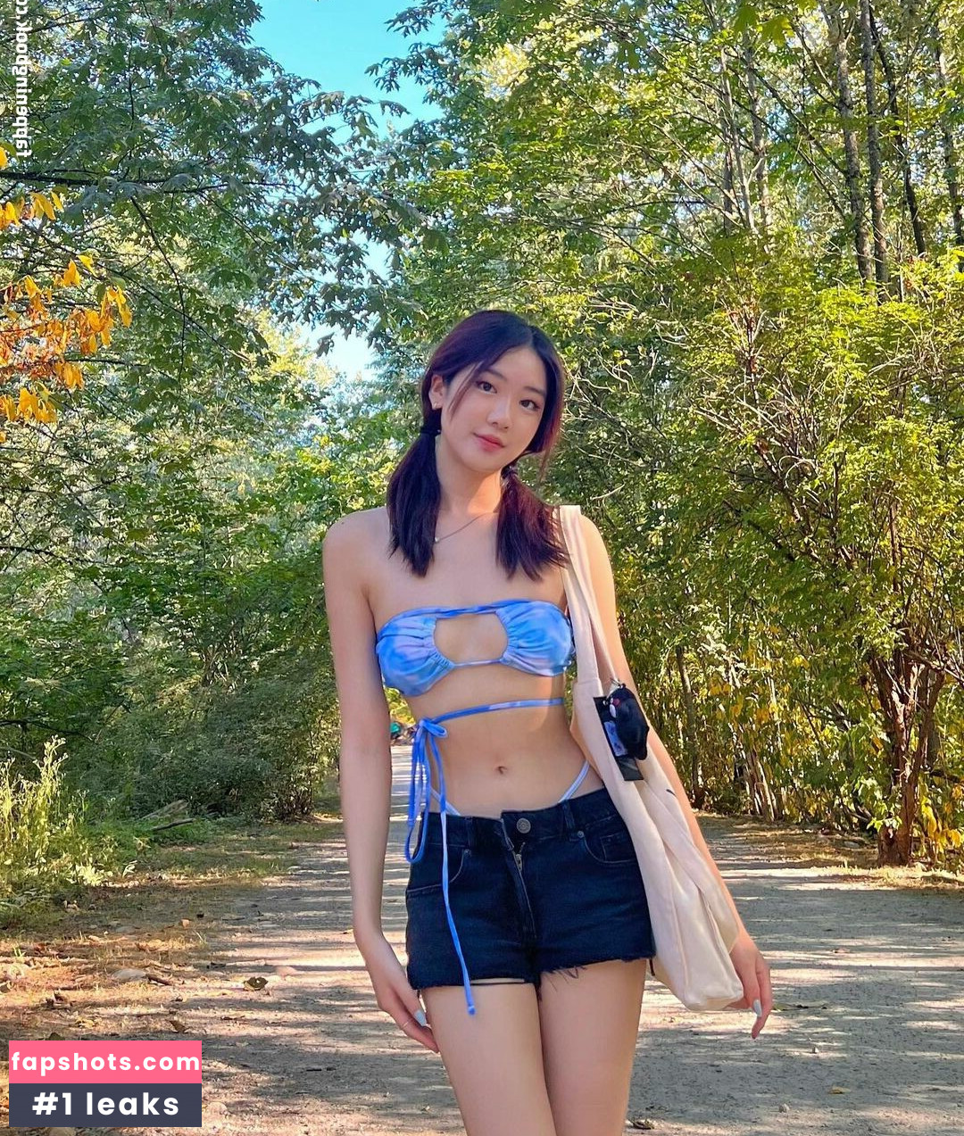 Michelle Kwon gallery photo #9