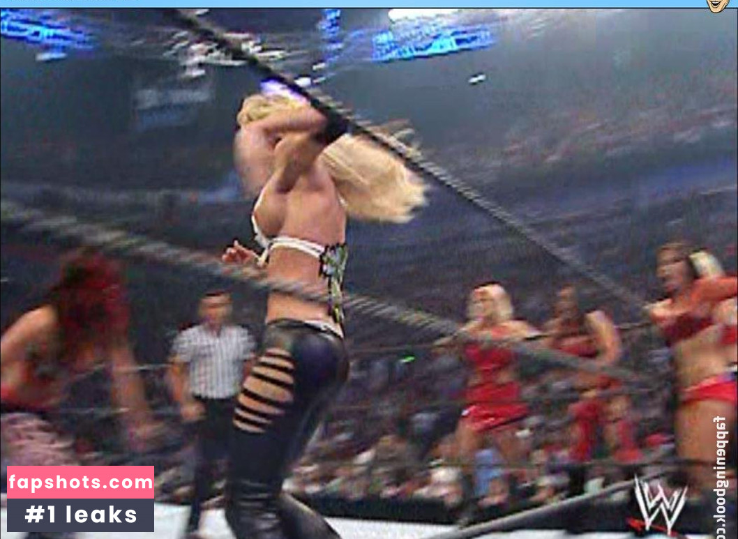 Michelle McCool gallery photo #2