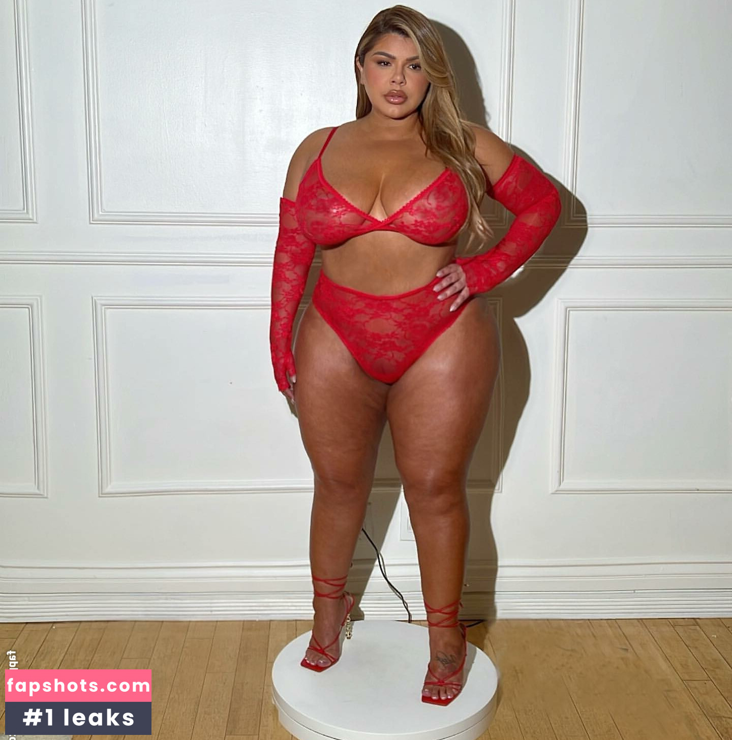 Michelle Mendez Nude Leaks OnlyFans Photos #2 - LeakJerk