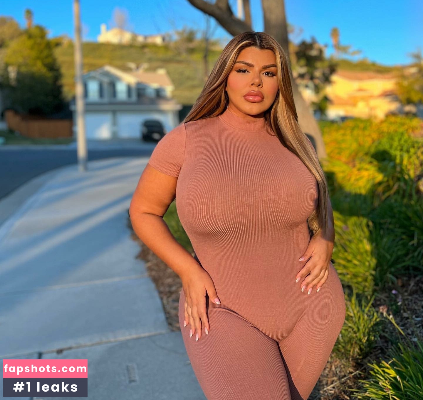 Michelle Mendez Nude Leaks OnlyFans Photos #6 - LeakJerk