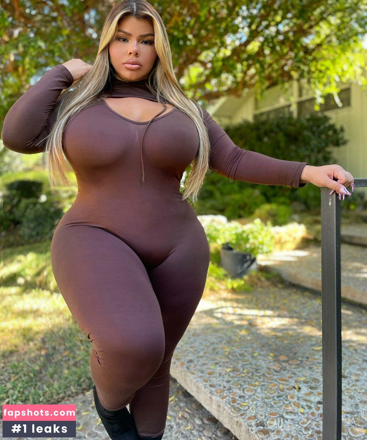 Michelle Mendez Nude Leaks OnlyFans Photos #10 - LeakJerk