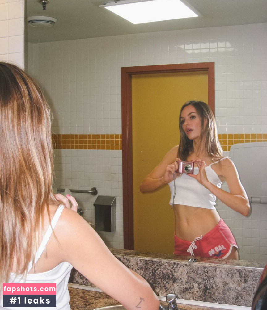 Michelle Mylett Nude Leaks OnlyFans Photos #17 - LeakJerk