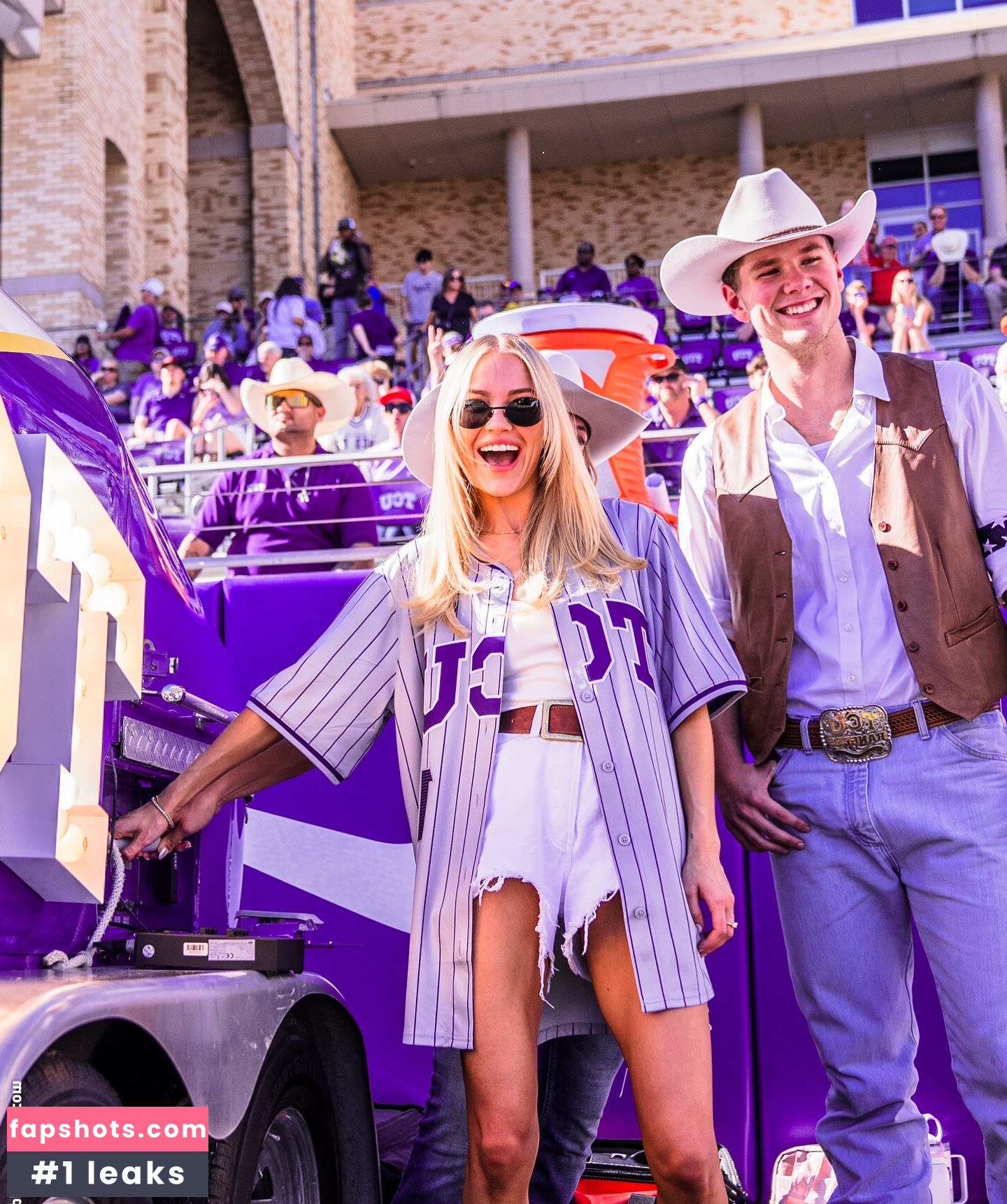 Michelle Randolph gallery photo #7