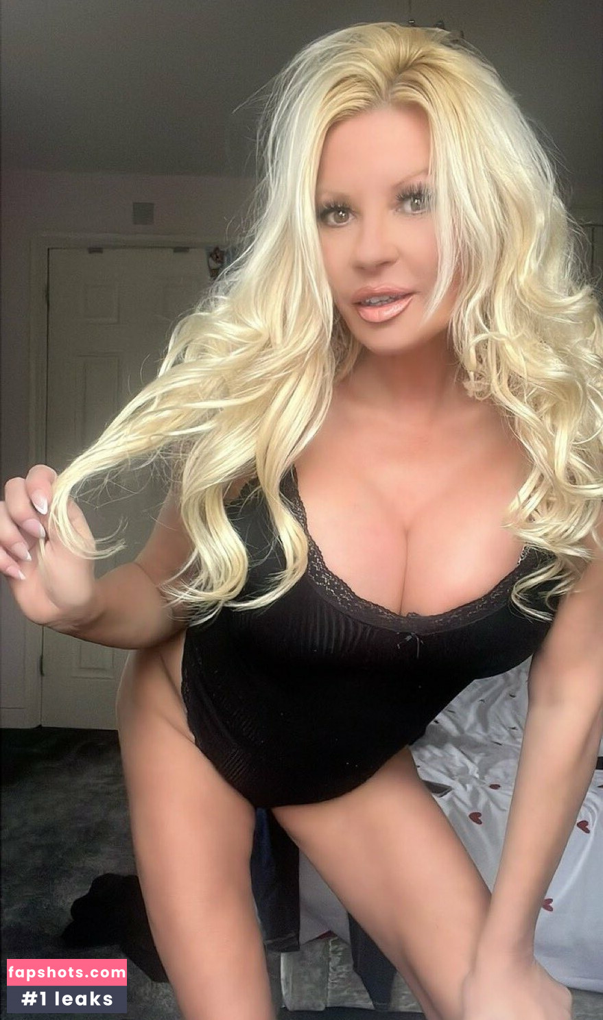 Michelle Thorne Nude Leaks OnlyFans Photos #5 - LeakJerk