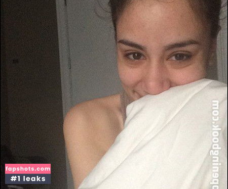 Michelle Veintimilla gallery photo #5