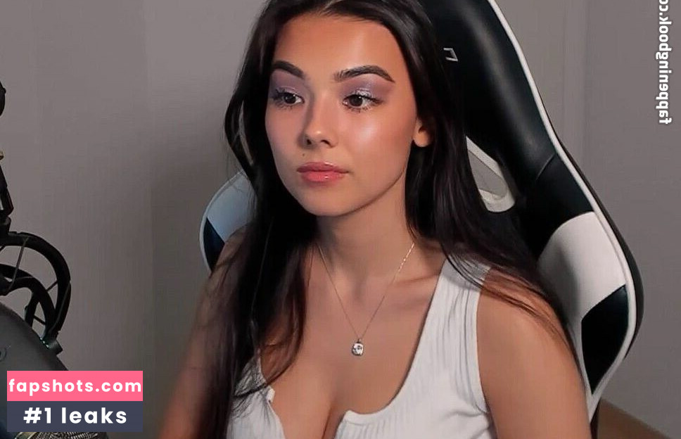 MichelleR gallery photo #42