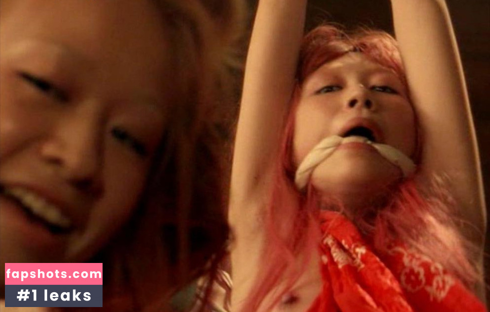 Michie Ito gallery photo #5