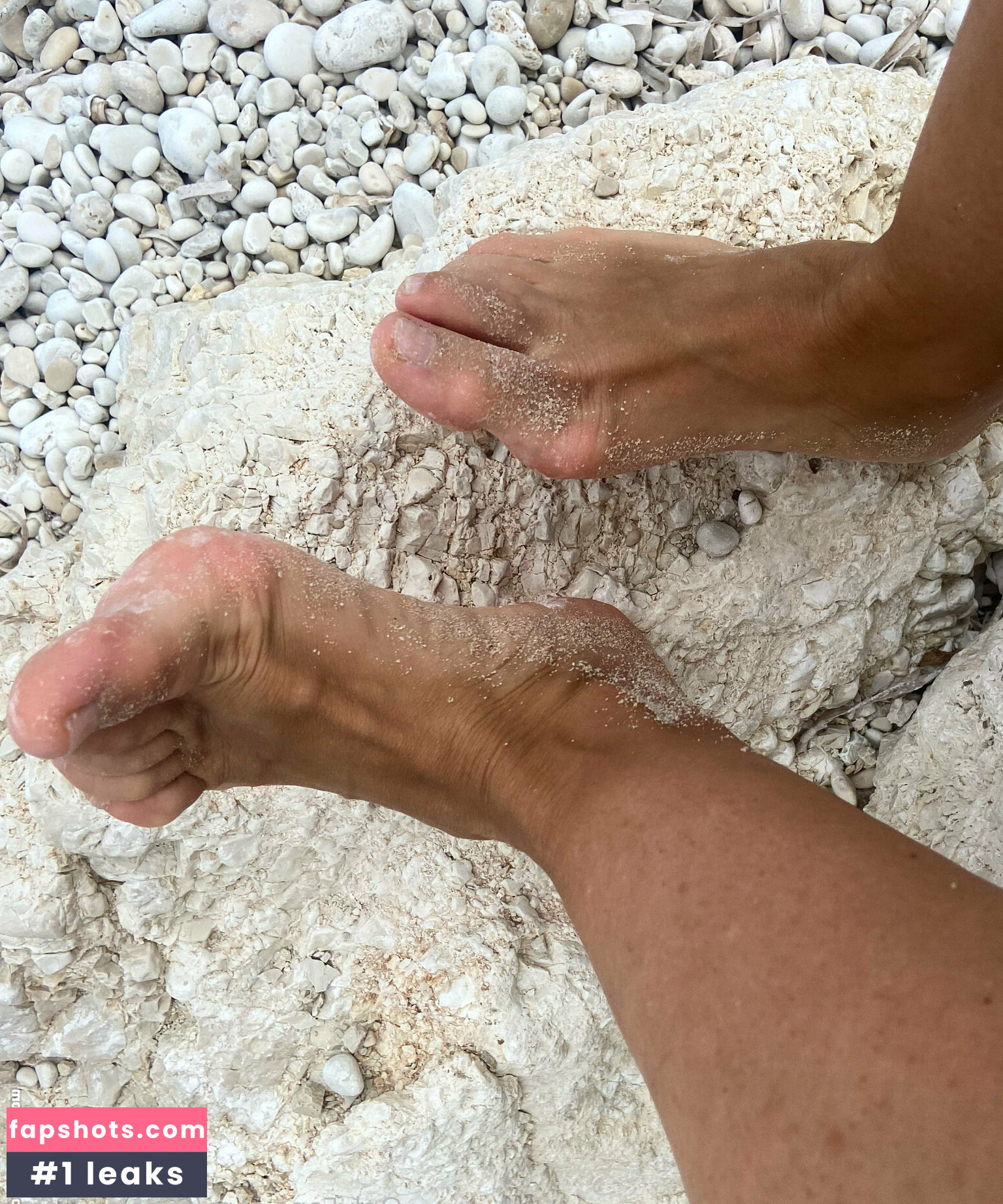 micole_35feet nude babe gallery