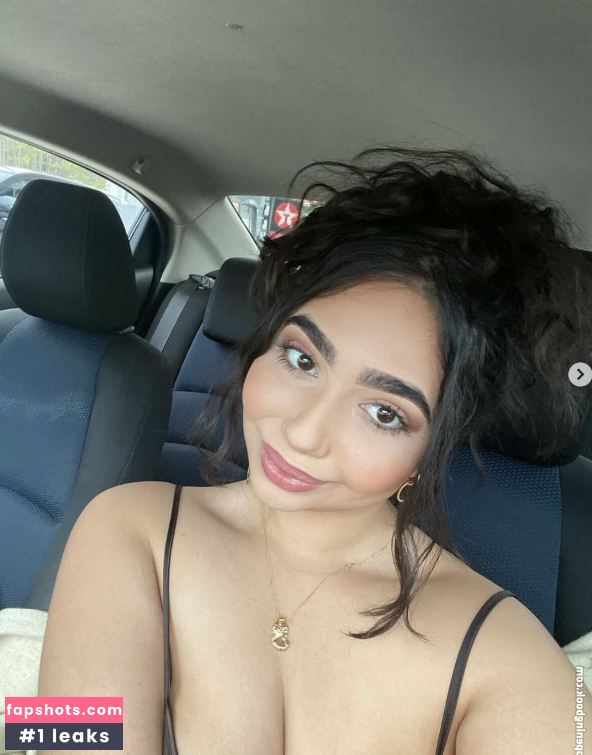 Middle Eastern And Desi Twerking gallery photo #4