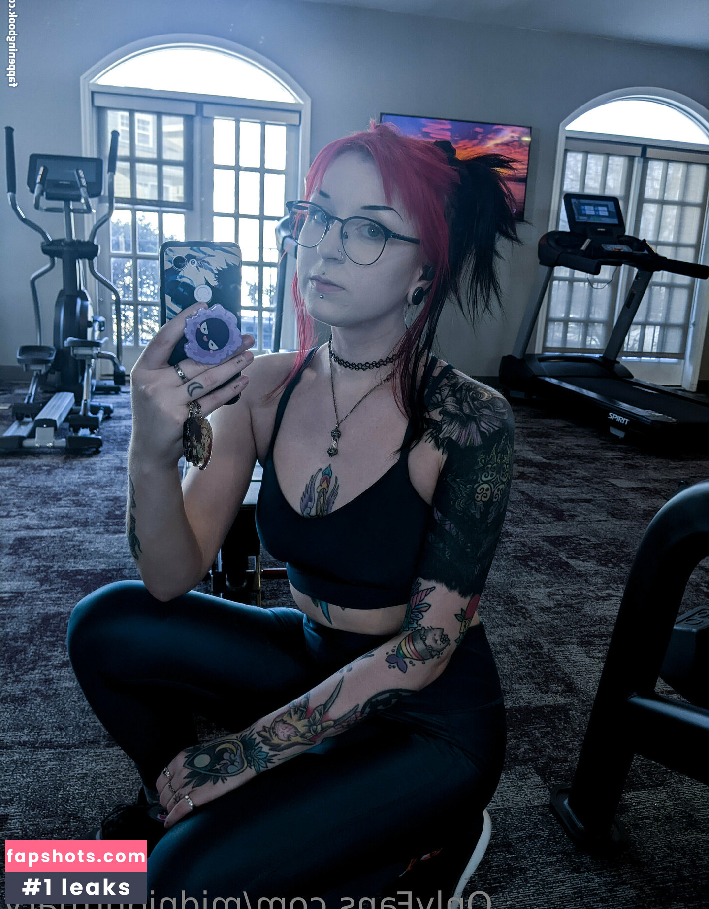 Midnight Mary gallery photo #2