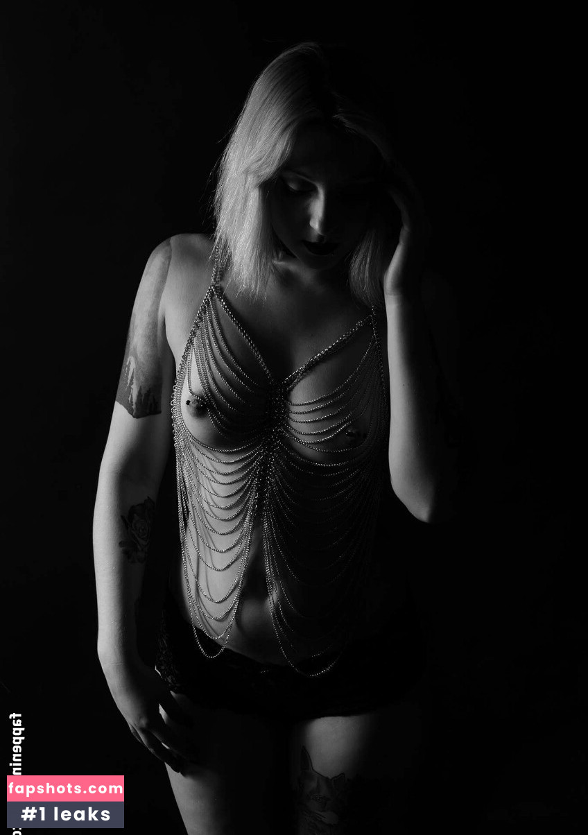 Midnight Mary gallery photo #33