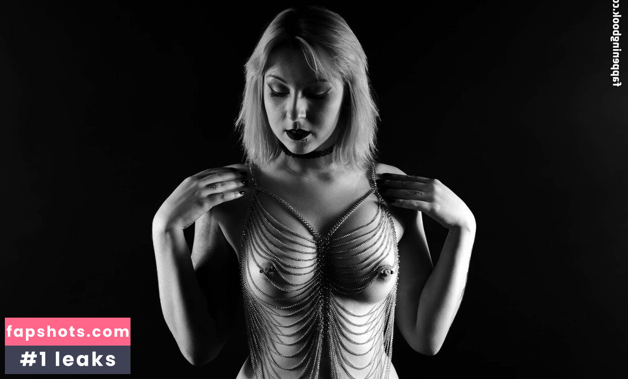 Midnight Mary gallery photo #34