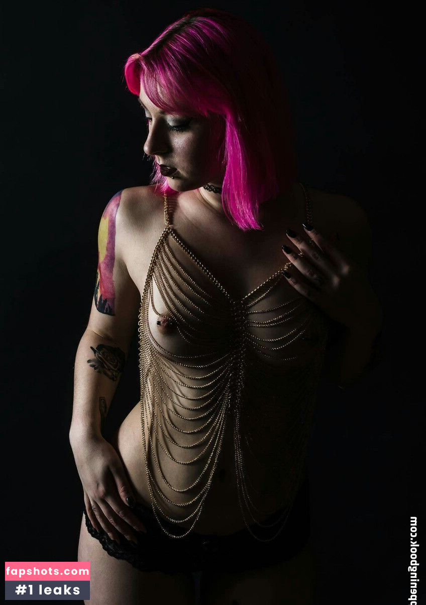 Midnight Mary gallery photo #35