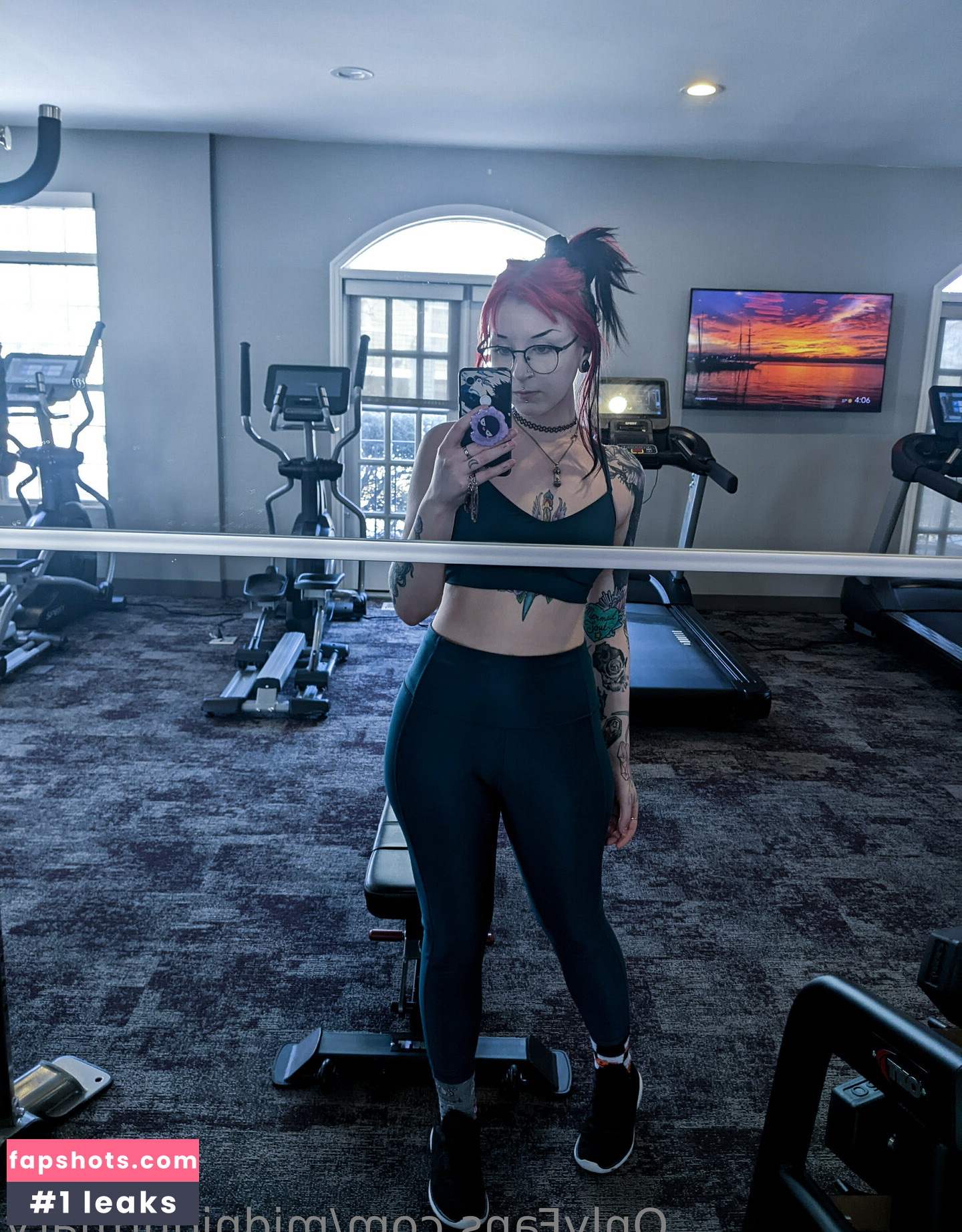 Midnight Mary gallery photo #7