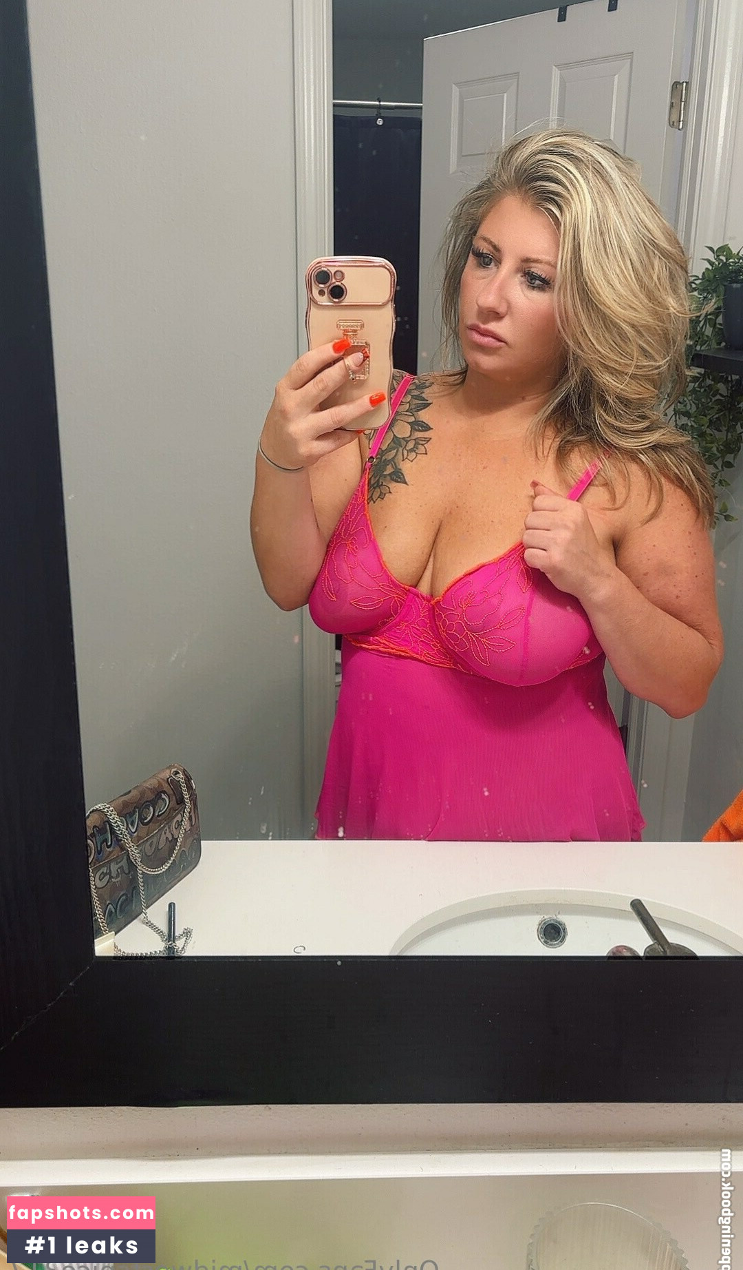 midwestspice317 nude babe gallery